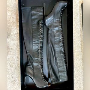 Ivy Kirzhner Knee High Black Boots Size 7
